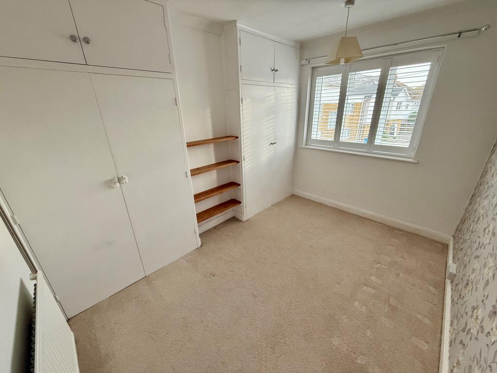 Lot: 135 - THREE-BEDROOM END-TERRACE HOUSE - Bedroom two